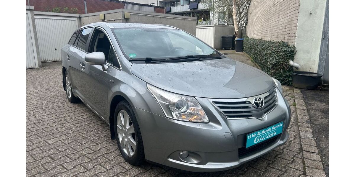 Toyota Avensis 170.000 km 7.450 &euro; Düsseldorf 40589
