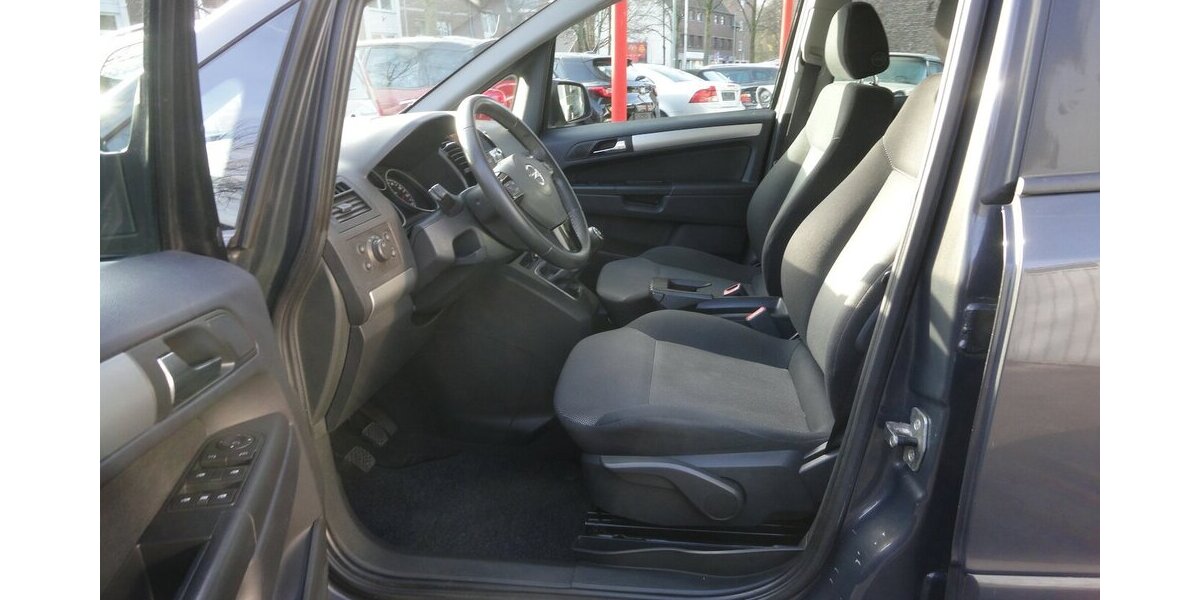 Opel Zafira 1,8 Family Navi Klimatr.PDC 7 Sitzer 136.000 km 6.400 &euro; Neuss 41462