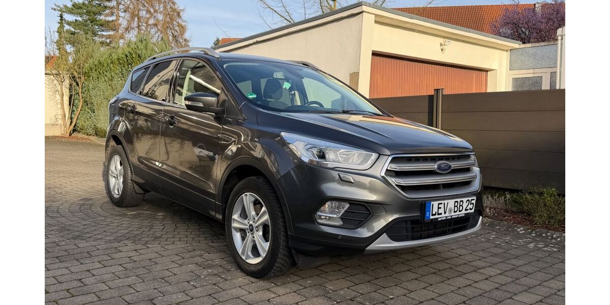 Ford Kuga 77.000 km 11.599 &euro; Leverkusen 51381