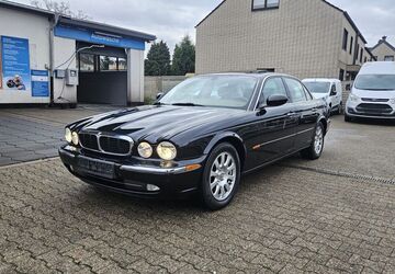 Jaguar XJ6 157.606 km 9.900 &euro; Oberhausen 46117