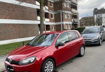 VW Golf 188.000 km 5.800 &euro; Düsseldorf 40589