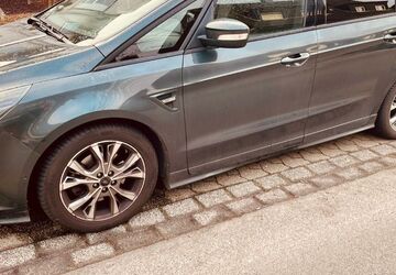 Ford S-Max 145.000 km 14.950 &euro; Hilden 40724