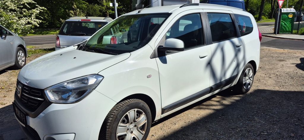 Dacia Lodgy 88.700 km 7.900 &euro; Mönchengladbach 41199