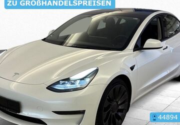 Tesla Model 3 53.742 km 28.890 &euro; Krefeld 47829