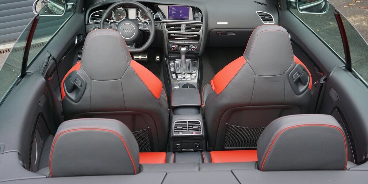 Audi RS5 4.2 1.Hd. B&O MMI 280km/h Carbon Exklusiv 47.641 km 57.900 &euro; Wuppertal 42327
