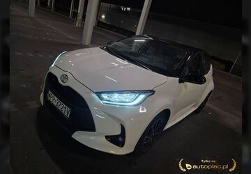 Toyota Yaris 6.400 km 19.200 &euro; Dusseldorf 40595