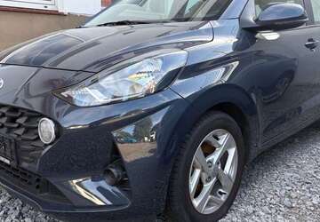 Hyundai i10 22.653 km 12.990 &euro; Solingen 42653