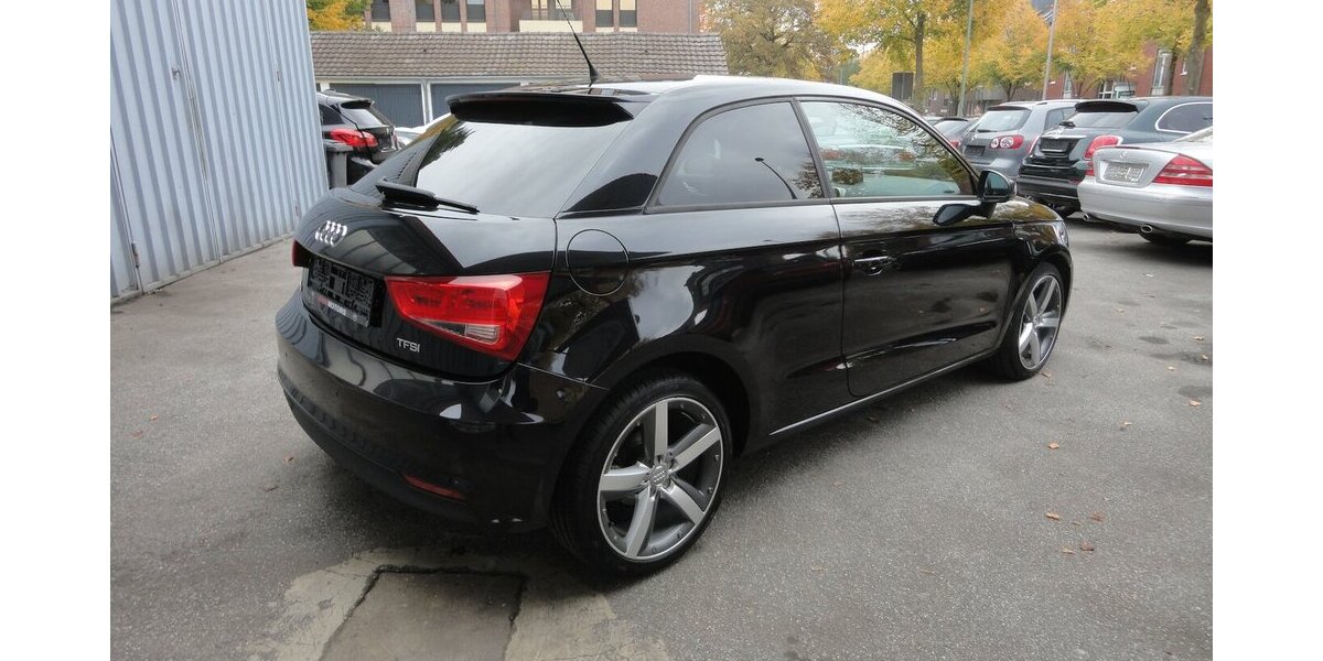 Audi A1 ambition 1,2 TFSI Klimaautom.SHZ PDC Alu17 105.000 km 7.390 &euro; Neuss 41462