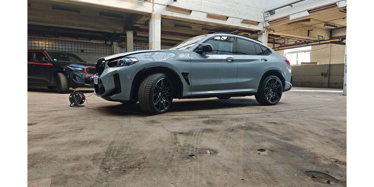 BMW X4 M 6.630 km 78.500 &euro; Düsseldorf 40597