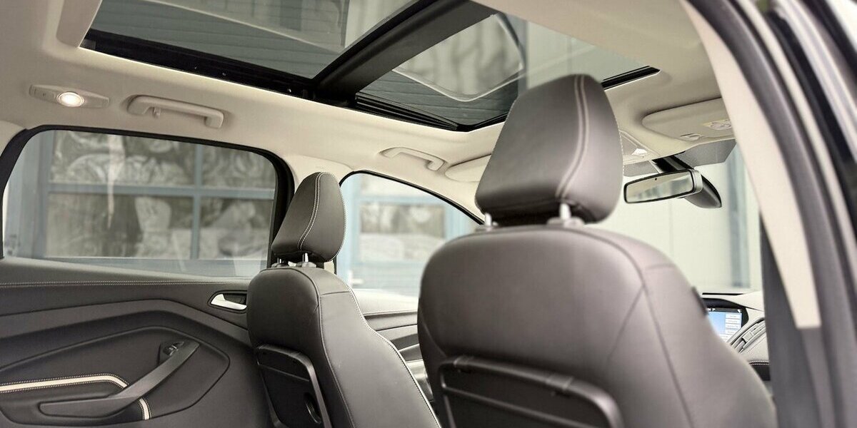 Ford Kuga Vignale / Panorama / Kamera / Keyless GO 34.000 km 22.900 &euro; Mönchengladbach 41066