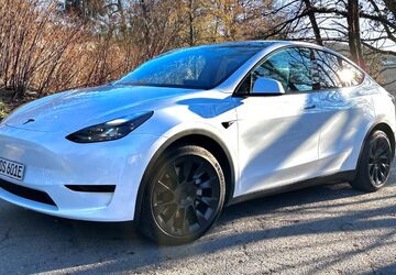 Tesla Model Y 58.696 km 32.790 &euro; Wuppertal 42111