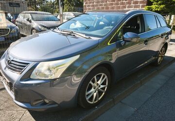 Toyota Avensis 282.000 km 2.500 &euro; Mönchengladbach - Odenkirchen 41199