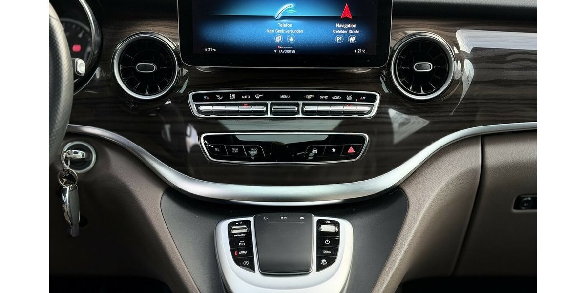 Mercedes-Benz V 300 d lang /4matic/ AMG / 8 Sitze/Pano/ El.tür 55.000 km 59.900 &euro; Mönchengladbach 41066