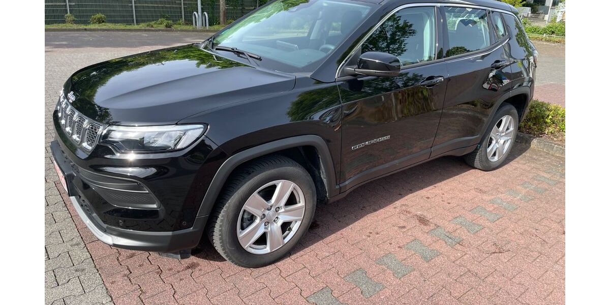 Jeep Compass 14.000 km 22.610 &euro; Düsseldorf 40229