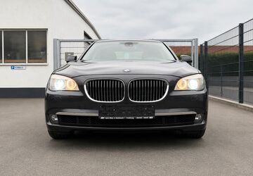 BMW 740 205.278 km 11.990 &euro; Leverkusen 51381