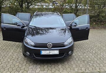VW Golf 143.000 km 7.900 &euro; Düsseldorf 40237