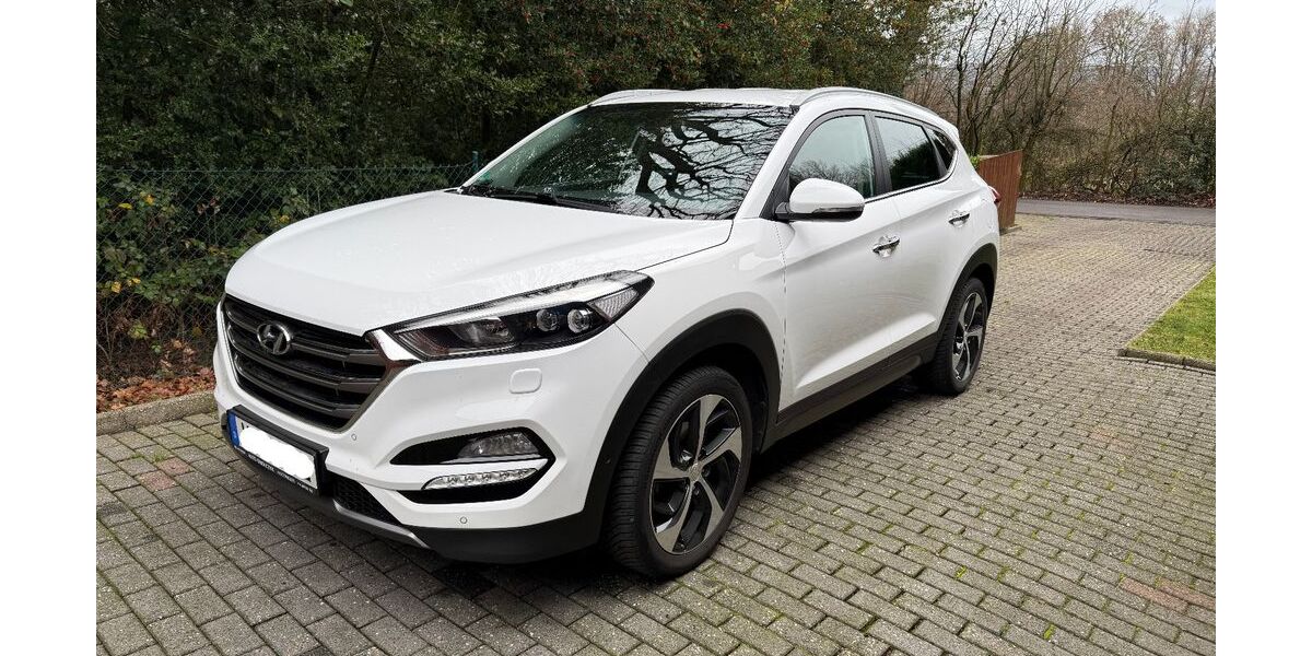 Hyundai TUCSON 125.000 km 15.300 &euro; Wuppertal 42279