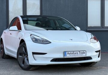 Tesla Model 3 68.942 km 21.900 &euro; Neuss 41472
