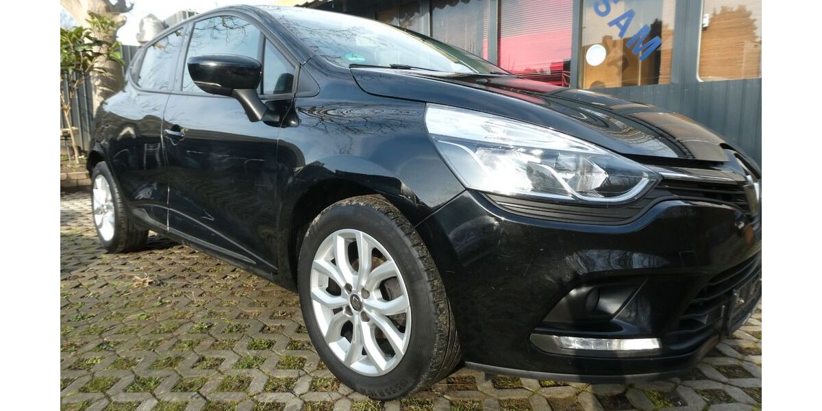 Renault Clio 118.000 km 6.990 &euro; Hilden 40724