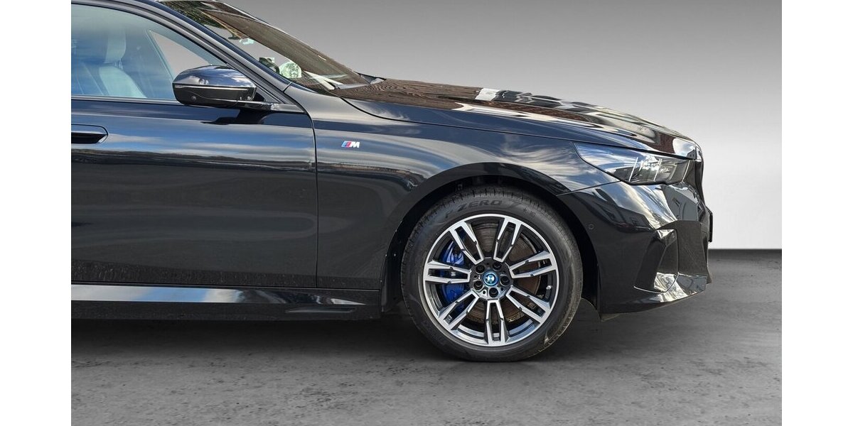 BMW i5 40e M-Sport Pro Pano B&W 360° HuD Comfortsitz 61.726 km 46.900 &euro; Wuppertal 42327