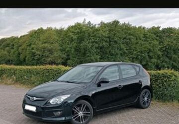 Hyundai i30 144.000 km 4.100 &euro; Velbert 42551