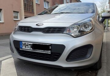 Kia Rio 96.600 km 5.900 &euro; Mülheim an der Ruhr 45476