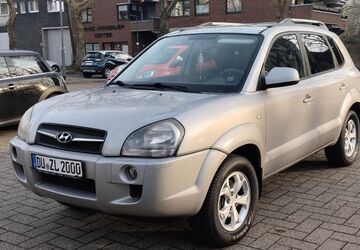 Hyundai TUCSON 240.000 km 3.200 &euro; Oberhausen 46045