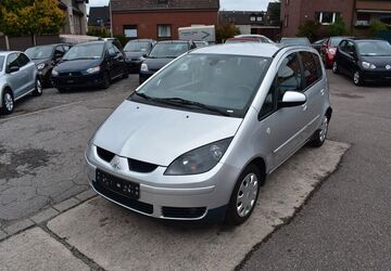 Mitsubishi Colt 82.200 km 4.980 &euro; Oberhausen 46145