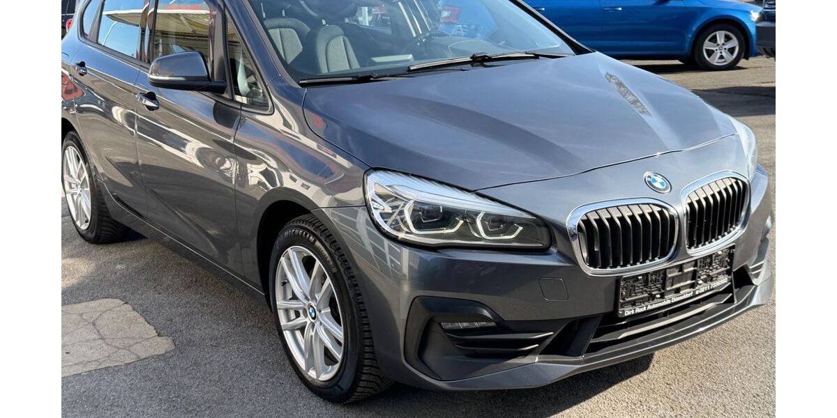 BMW 218 158.047 km 11.900 &euro; Düsseldorf 40231
