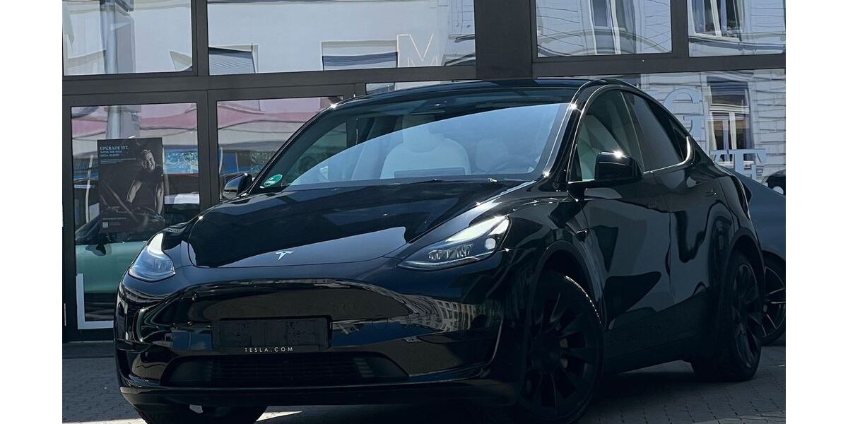 Tesla Model Y 27.000 km 32.900 &euro; Wuppertal 42283