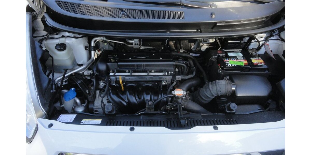 Kia Venga Vision 1,4 Klima SHZ Alu17+ Allwetter 2.Hd 96.000 km 4.950 &euro; Neuss 41462