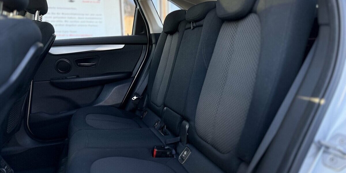 BMW 218 Active Tourer Automatik / PANO / LED / 1.Hd 65.000 km 16.780 &euro; Mönchengladbach 41066