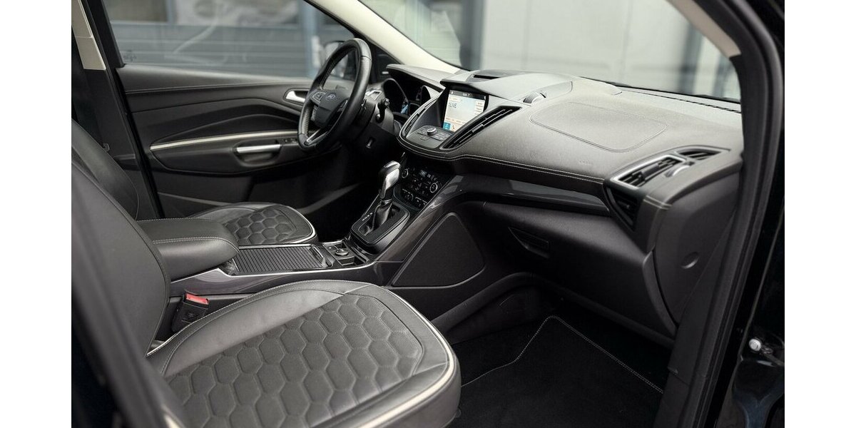 Ford Kuga Vignale / Panorama / Kamera / Keyless GO 34.000 km 22.900 &euro; Mönchengladbach 41066