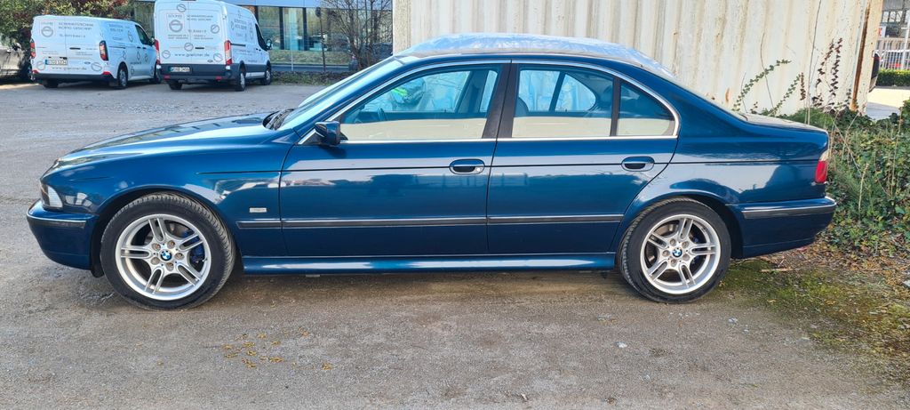 BMW 523 249.051 km 3.950 &euro; Düsseldorf 40229