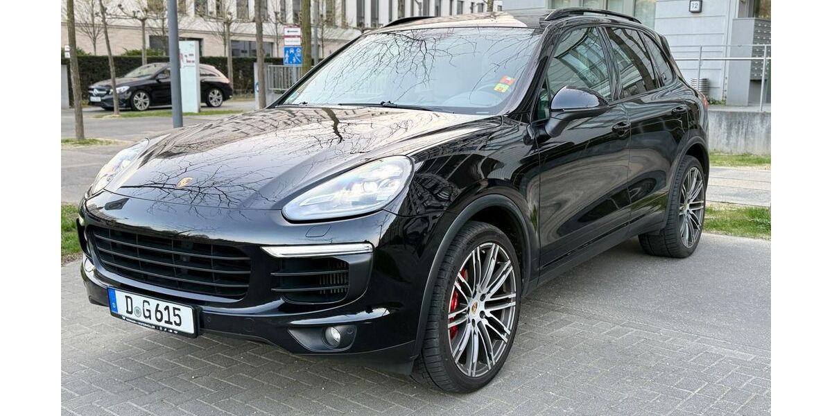 Porsche Cayenne 157.200 km 26.990 &euro; Düsseldorf 40229