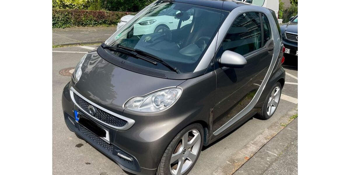 Smart ForTwo 94.000 km 7.150 &euro; Düsseldorf 40235