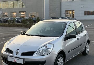 Renault Clio 32.348 km 4.490 &euro; Düsseldorf 40233