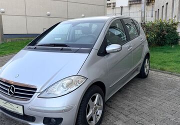 Mercedes-Benz A 180 253.701 km 2.450 &euro; Mönchengladbach 41236