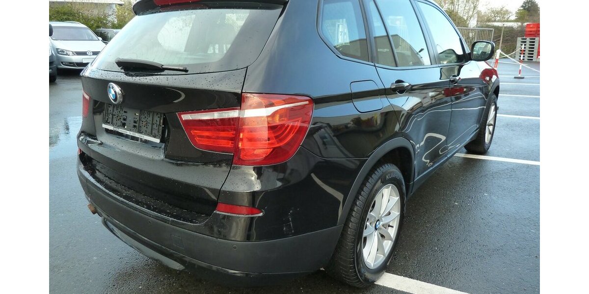 BMW X3 2.0 D x drive Autom. Pano Leder Lachschäden 313.000 km 7.900 &euro; Ratingen 40885