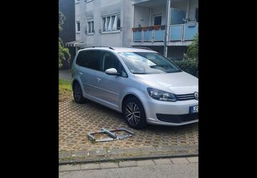 VW Touran 178.500 km 7.369 &euro; Leverkusen 51371