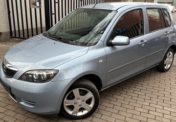 Mazda 2 104.000 km 3.490 &euro; Duisburg 47166