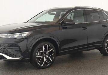 VW Tiguan 16.800 km 44.584 &euro; Düsseldorf 40233