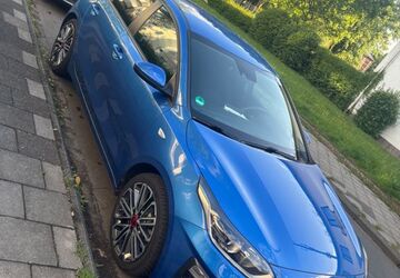 Kia ceed / Ceed 72.000 km 12.800 &euro; Düsseldorf 40468