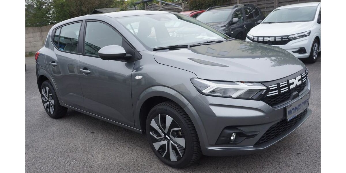 Dacia Sandero 5.700 km 14.980 &euro; Solingen 42651