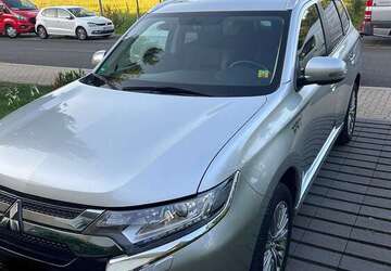 Mitsubishi Outlander 43.000 km 24.000 &euro; Oberhausen 46147