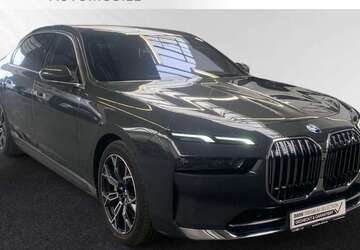 BMW 750 37.670 km 88.800 &euro; Moers 47441