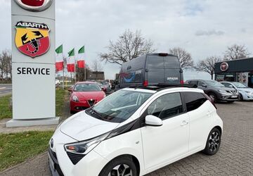 Toyota Aygo (X) 39.200 km 12.790 &euro; Grevenbroich 41515