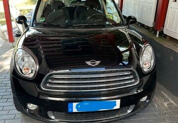 Mini Countryman C (Cooper) 97.600 km 8.800 &euro; Düsseldorf 40470