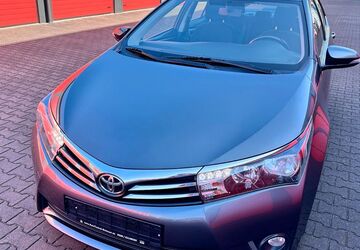 Toyota Corolla 94.649 km 12.798 &euro; Oberhausen 46145