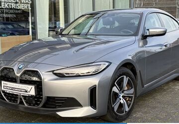 BMW i4 15.245 km 35.740 &euro; Mülheim 45472